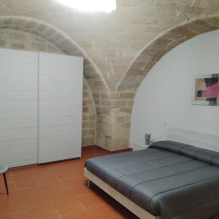 Casa Vacanza Nel Cuore Della Pietra Барлетта Екстер'єр фото